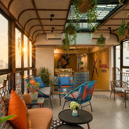 Le Parfum Apartment And Hotel Hanoi Exterior foto